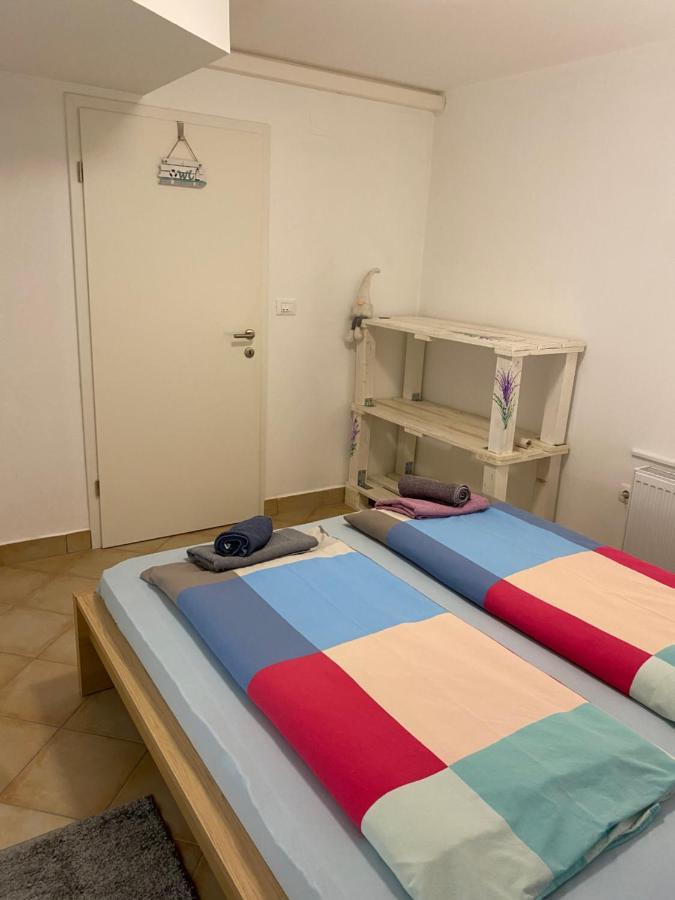 Room Julija Zirovnica Exterior photo